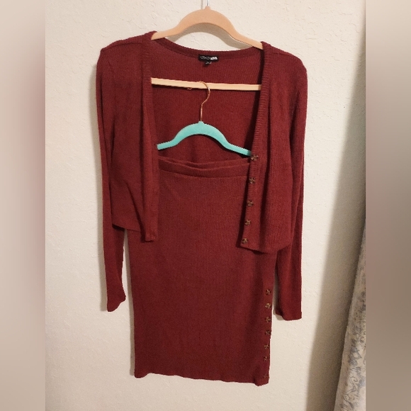 Skirt with crop top sweater - Picture 1 of 1